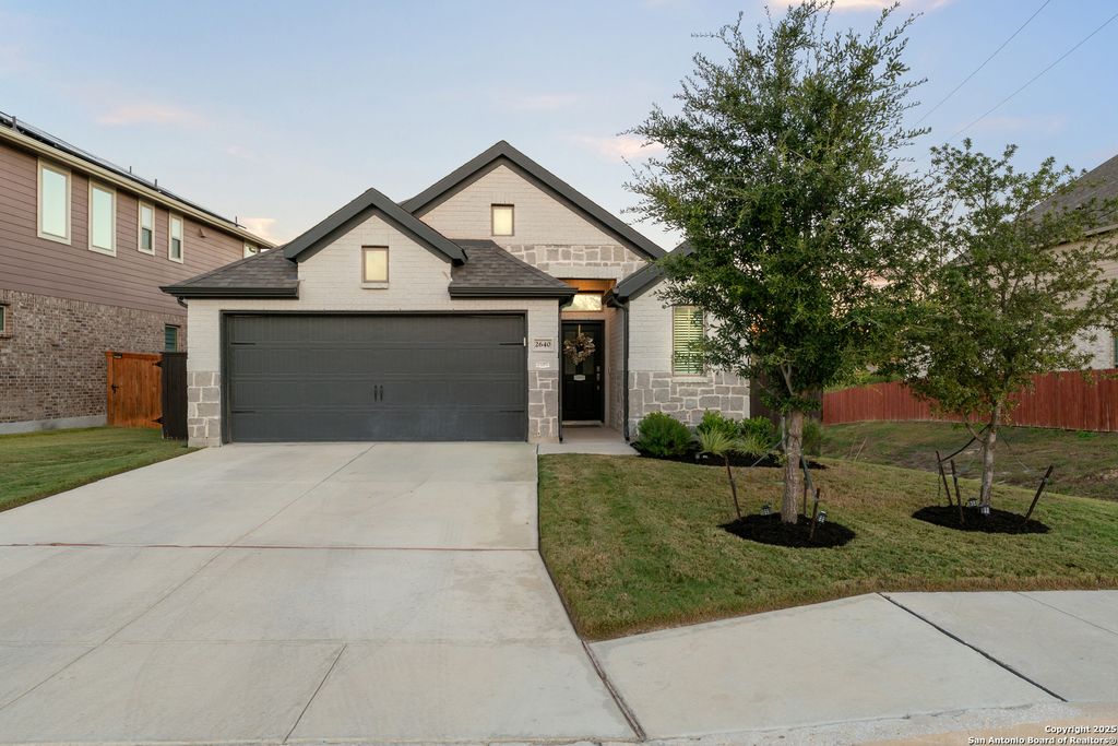 2640 Barkey Spgs, San Antonio, TX 78245