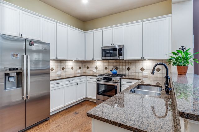 1600 Abrams Road 30, Dallas, TX 75214