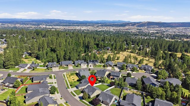 2209 S Lloyd Ct, Spokane, WA 99223