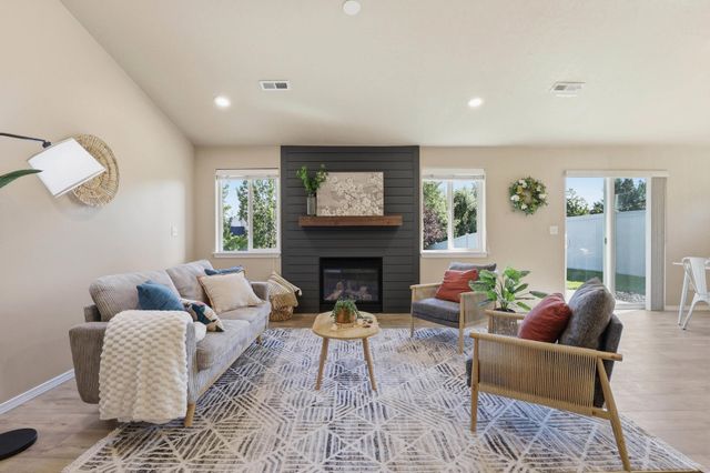 2209 S Lloyd Ct, Spokane, WA 99223