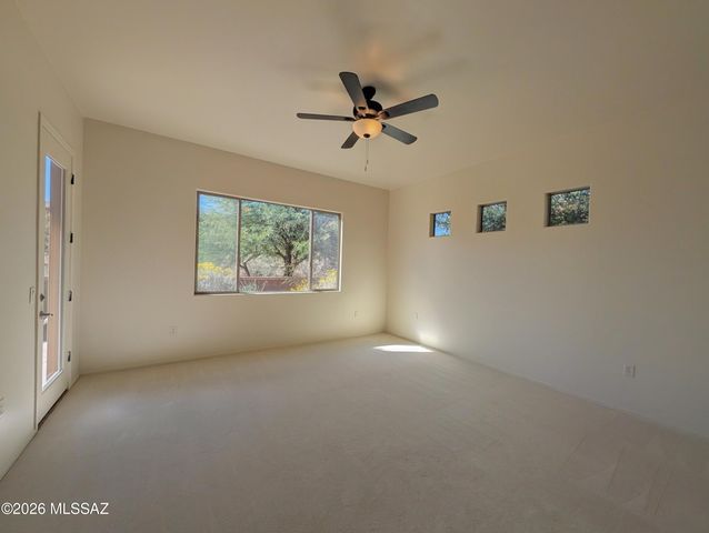 2033 W Acacia Bluffs Drive, Green Valley, AZ 85622