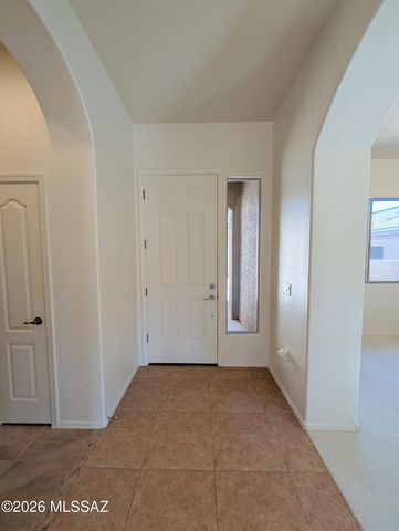 2033 W Acacia Bluffs Drive, Green Valley, AZ 85622