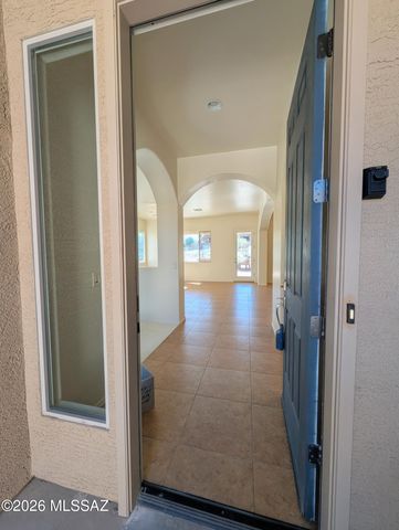 2033 W Acacia Bluffs Drive, Green Valley, AZ 85622