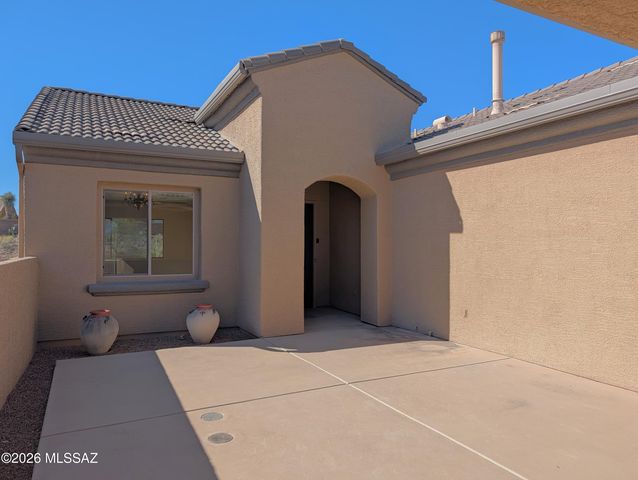 2033 W Acacia Bluffs Drive, Green Valley, AZ 85622