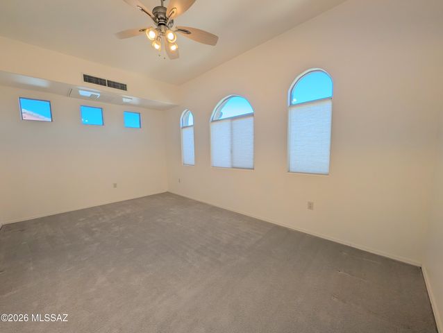 2033 W Acacia Bluffs Drive, Green Valley, AZ 85622