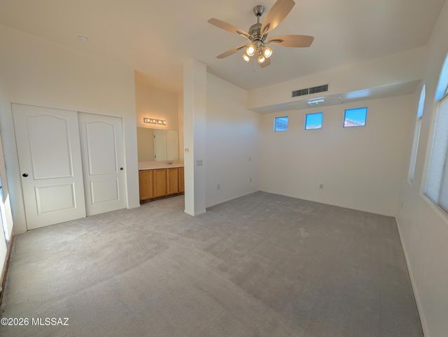 2033 W Acacia Bluffs Drive, Green Valley, AZ 85622