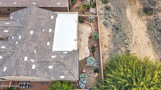 2033 W Acacia Bluffs Drive, Green Valley, AZ 85622