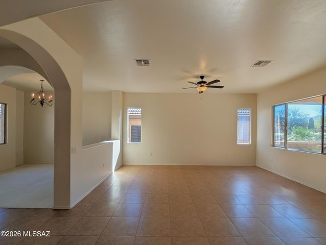2033 W Acacia Bluffs Drive, Green Valley, AZ 85622