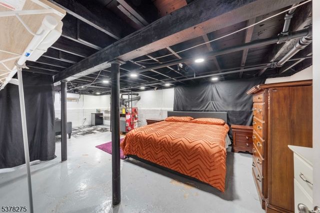 65 Harrison St, Belleville Twp., NJ 07109