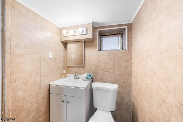 65 Harrison St, Belleville Twp., NJ 07109