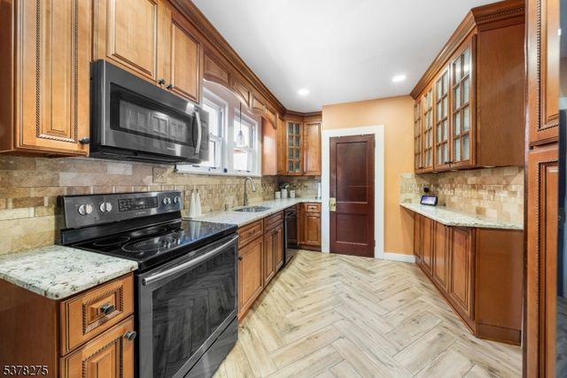 65 Harrison St, Belleville Twp., NJ 07109