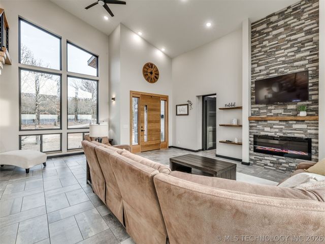 1073 Hidden Ridge Road, Eufaula, OK 74432