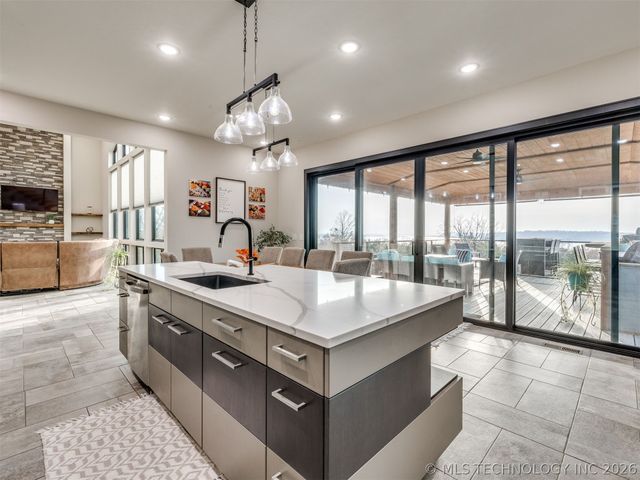 1073 Hidden Ridge Road, Eufaula, OK 74432