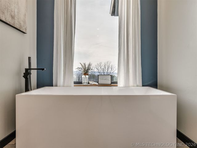 1073 Hidden Ridge Road, Eufaula, OK 74432