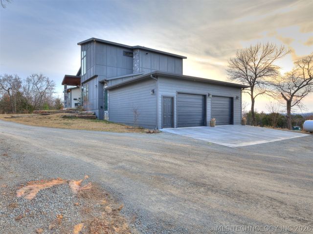 1073 Hidden Ridge Road, Eufaula, OK 74432