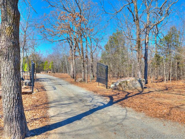 1073 Hidden Ridge Road, Eufaula, OK 74432