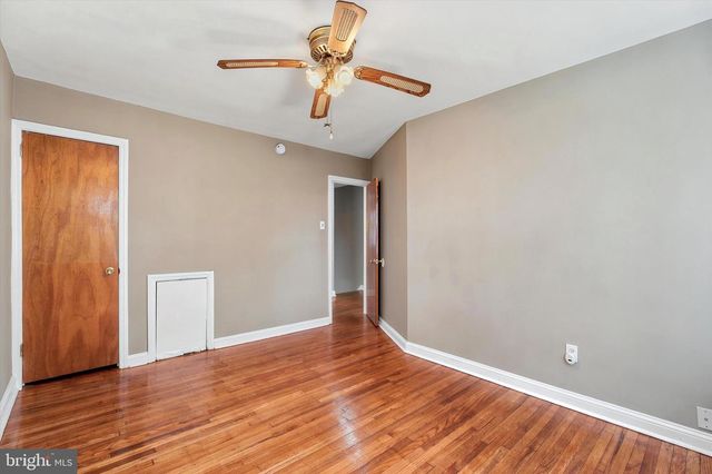 3442 VALLEY GREEN DR, Drexel Hill, PA 19026