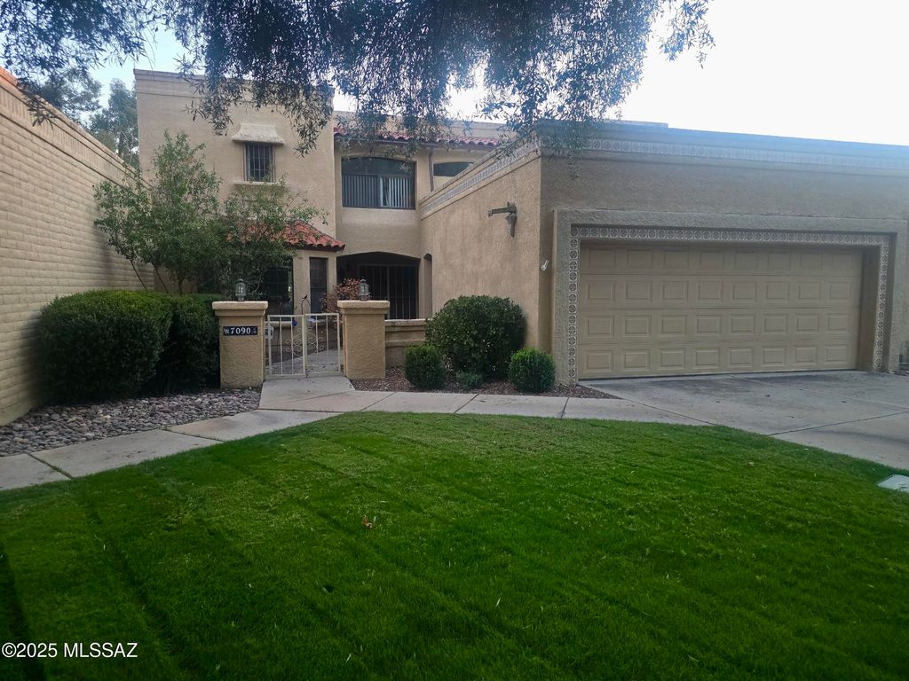 7090 E Calle Morera, Tucson, AZ 85750