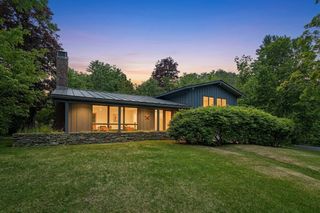 1 Read Road, Hanover, NH 03755