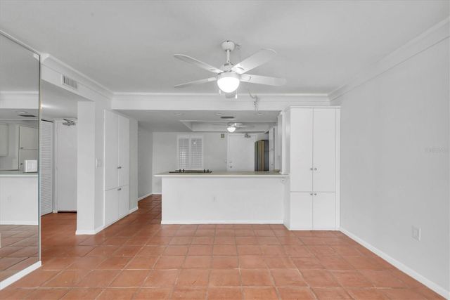 4900 38TH WAY S 302, St Petersburg, FL 33711