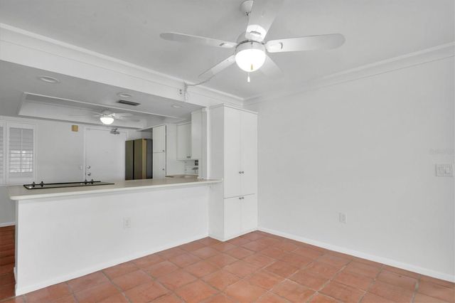 4900 38TH WAY S 302, St Petersburg, FL 33711