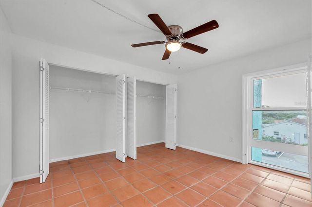 4900 38TH WAY S 302, St Petersburg, FL 33711