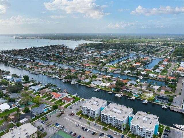 4900 38TH WAY S 302, St Petersburg, FL 33711