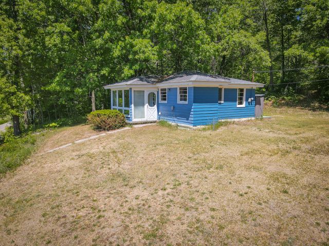 14308 Church Road, Howard City, MI 49329