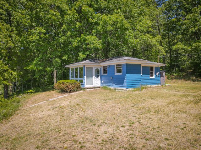 14308 Church Road, Howard City, MI 49329