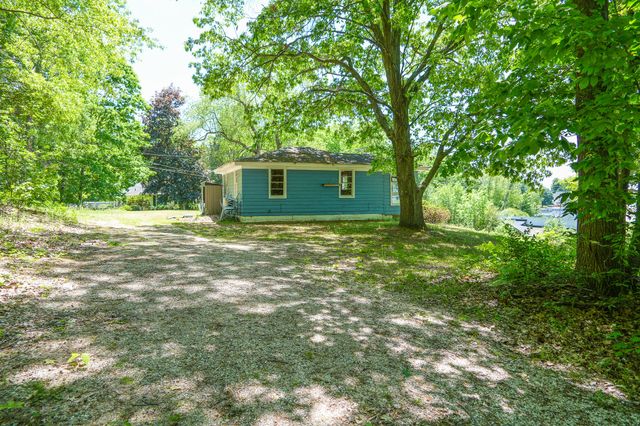 14308 Church Road, Howard City, MI 49329