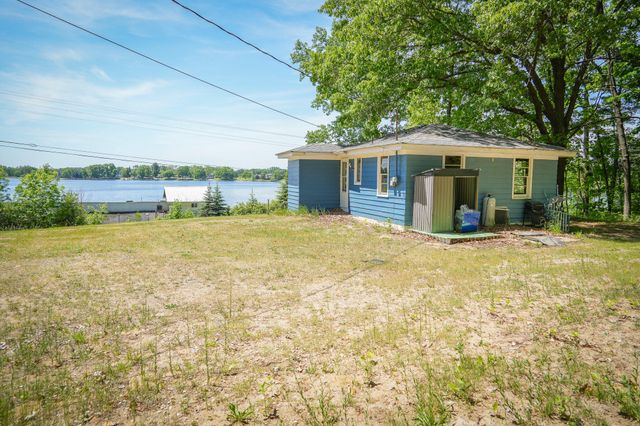 14308 Church Road, Howard City, MI 49329
