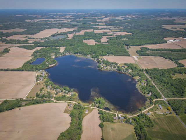 14308 Church Road, Howard City, MI 49329