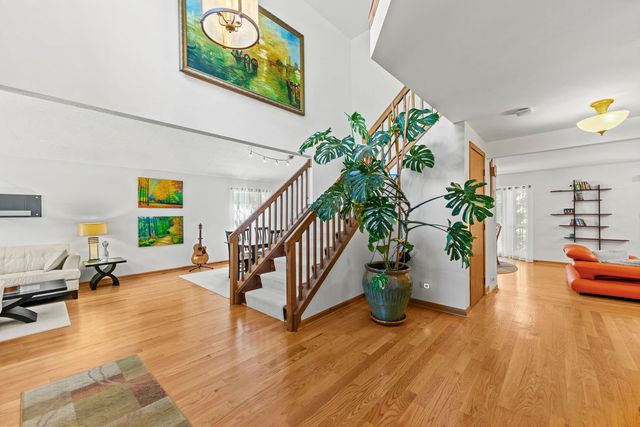 1108 Oak Ridge Drive, Streamwood, IL 60107