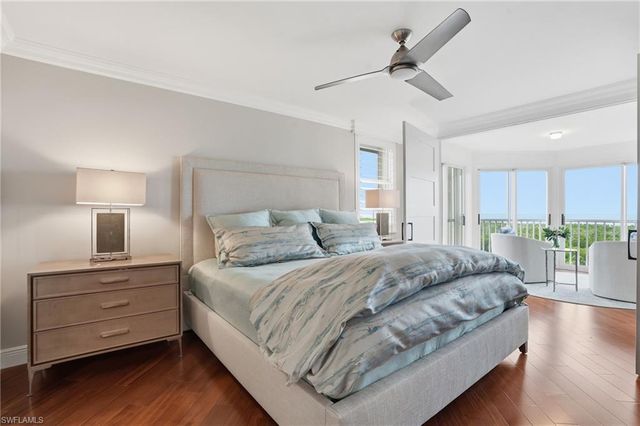 6585 Nicholas BLVD 902, Naples, FL 34108