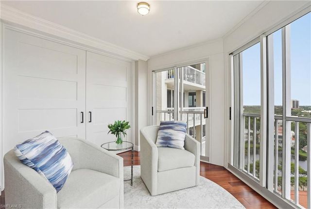 6585 Nicholas BLVD 902, Naples, FL 34108