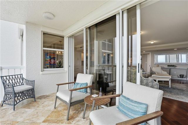 6585 Nicholas BLVD 902, Naples, FL 34108