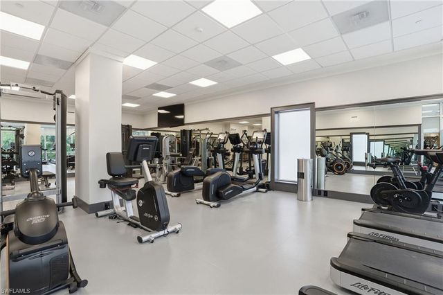 6585 Nicholas BLVD 902, Naples, FL 34108