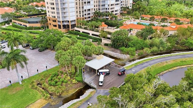 6585 Nicholas BLVD 902, Naples, FL 34108