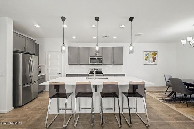 905 S CANAL Drive 14, Chandler, AZ 85225