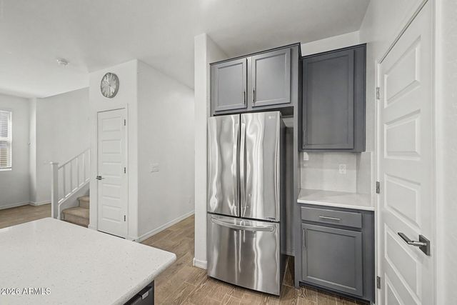 905 S CANAL Drive 14, Chandler, AZ 85225
