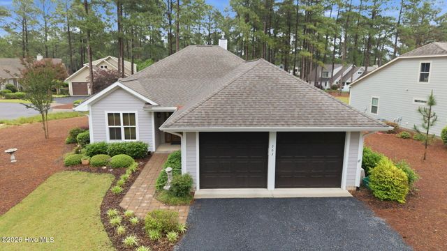 263 Champions Ridge Drive, Southern Pines, NC 28387