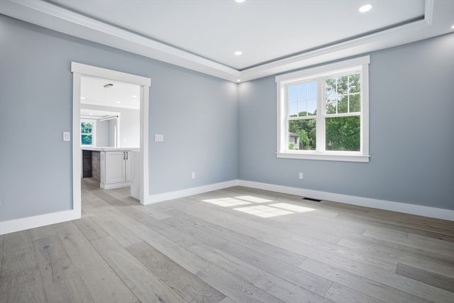 18 Magnolia Road, Natick, MA 01760