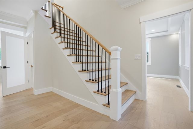 18 Magnolia Road, Natick, MA 01760