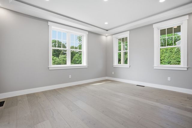 18 Magnolia Road, Natick, MA 01760