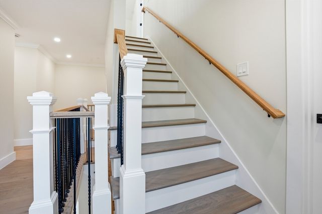 18 Magnolia Road, Natick, MA 01760