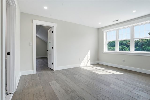 18 Magnolia Road, Natick, MA 01760