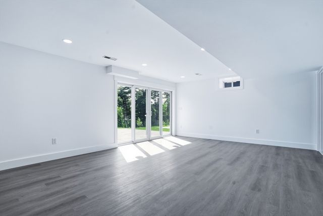 18 Magnolia Road, Natick, MA 01760