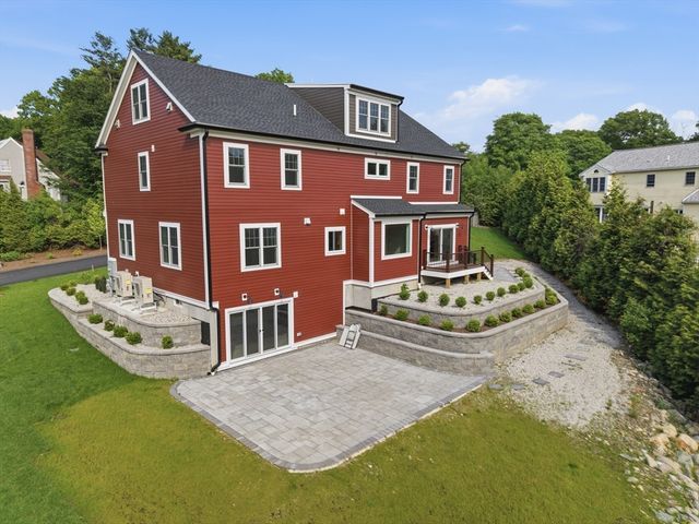 18 Magnolia Road, Natick, MA 01760