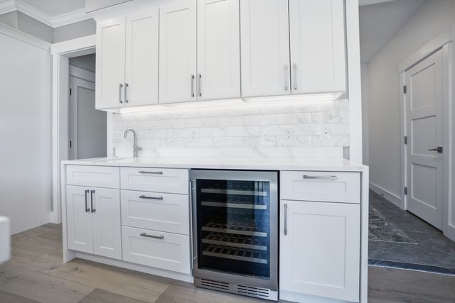 18 Magnolia Road, Natick, MA 01760