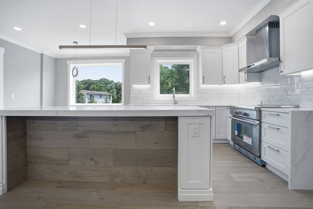 18 Magnolia Road, Natick, MA 01760